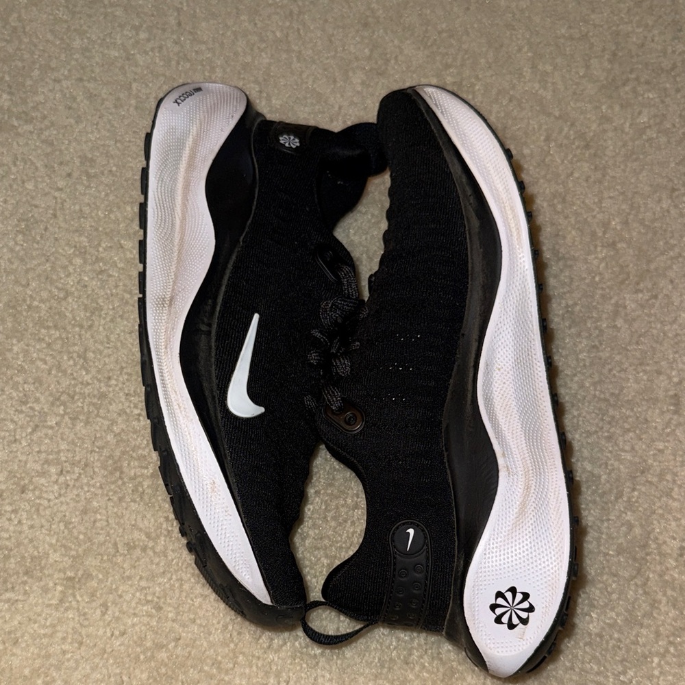 Nike Black and White Running Sneakers
